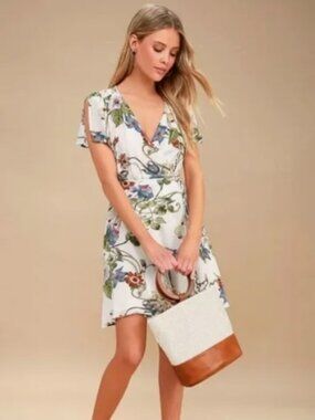 Lulu's Instant Bliss Floral Print Twill Flutter Sleeve wrap dress